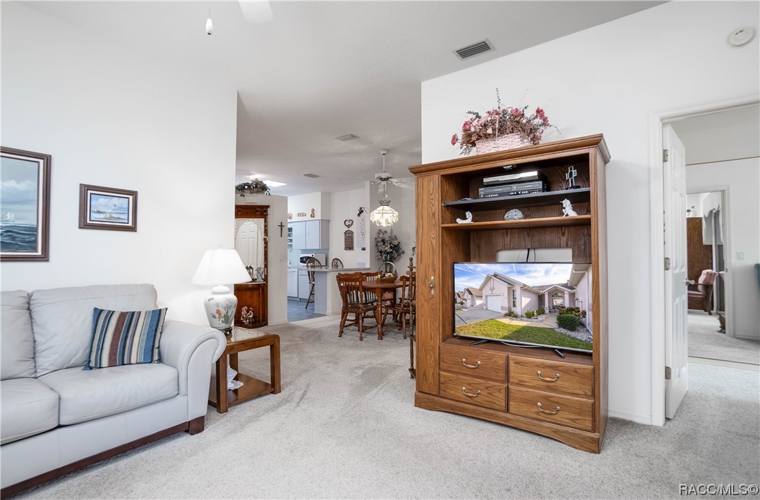 6838 E Queensbury Lane