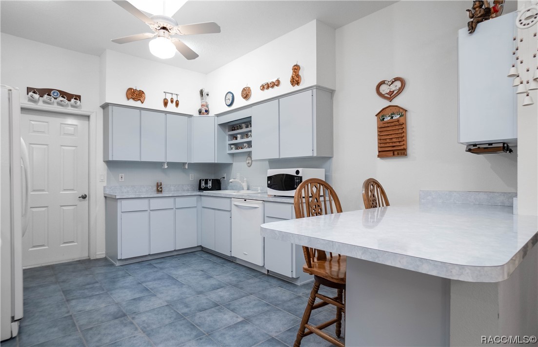 6838 E Queensbury Lane