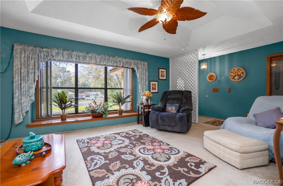 3841 S Diamond Avenue