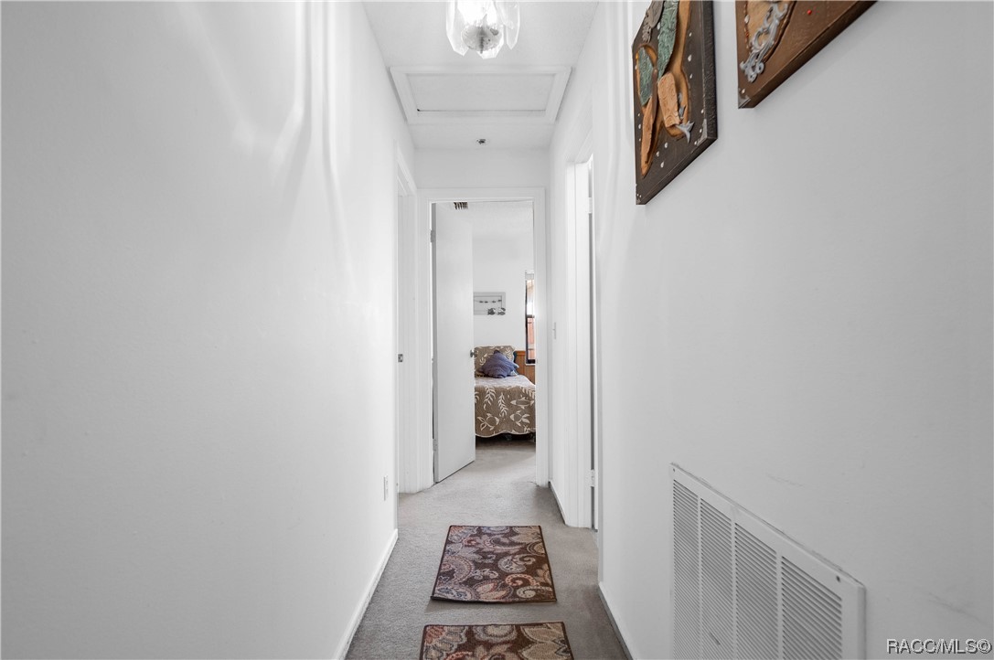 3841 S Diamond Avenue