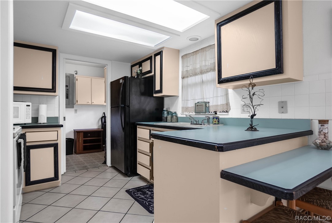 3841 S Diamond Avenue