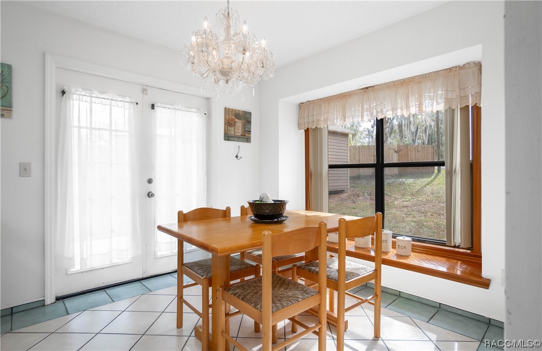 3841 S Diamond Avenue