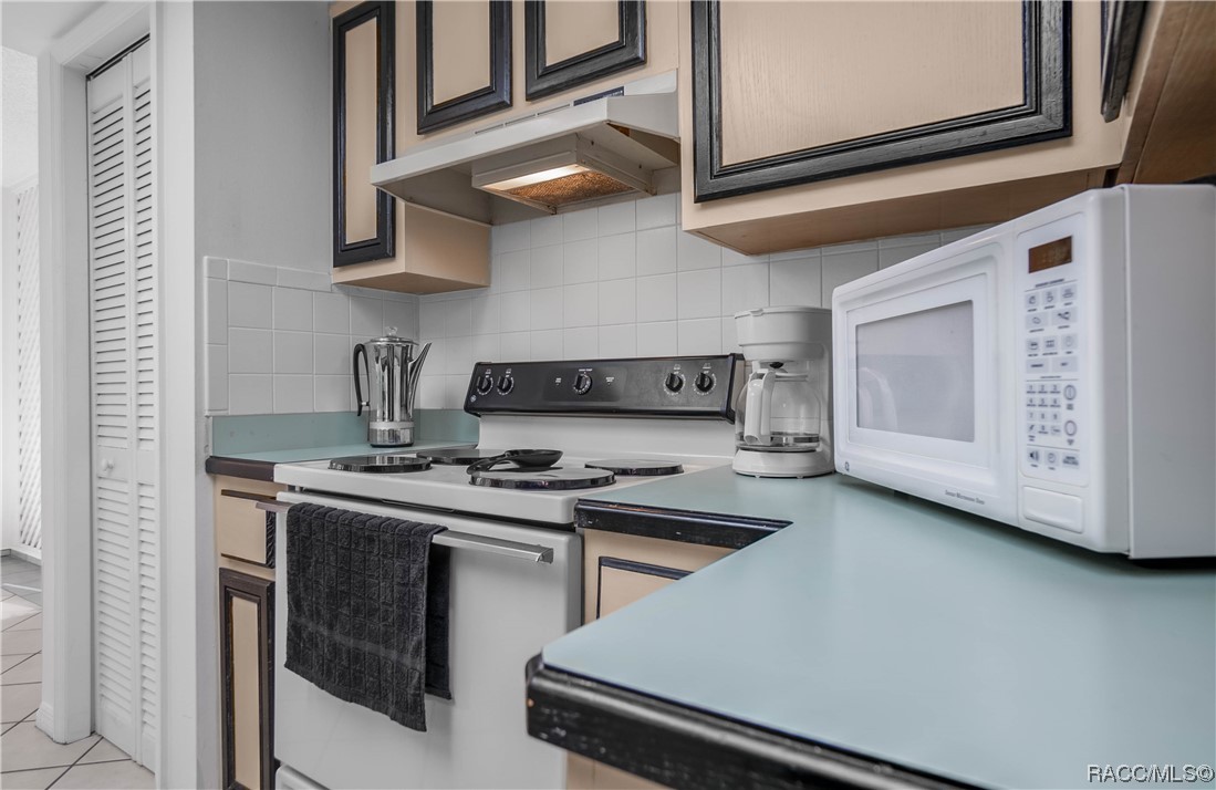 3841 S Diamond Avenue