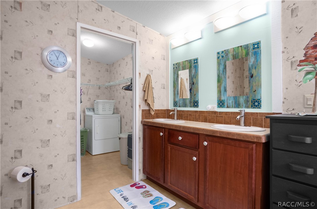 5868 N Brown Quail Point