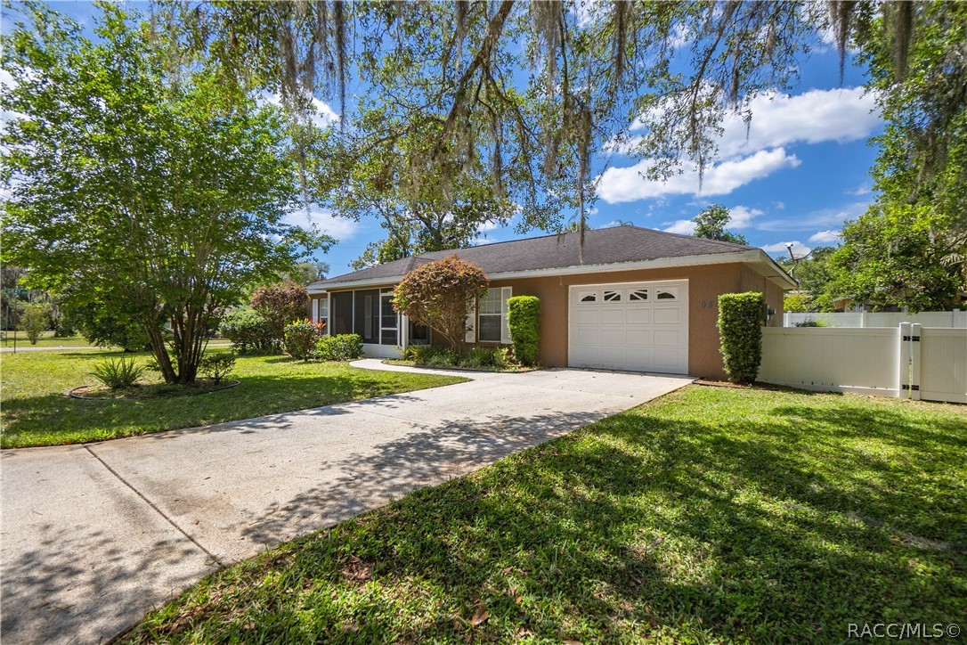 9503 E Fernwood Place