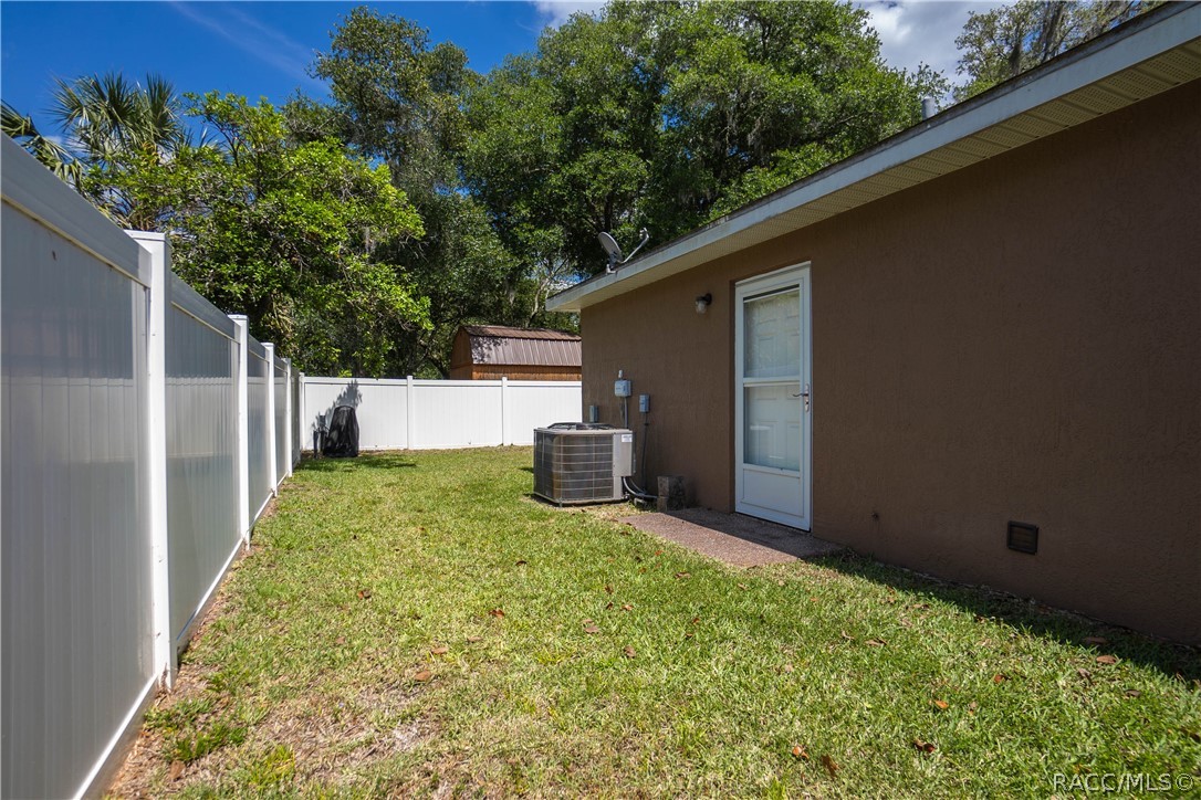 9503 E Fernwood Place