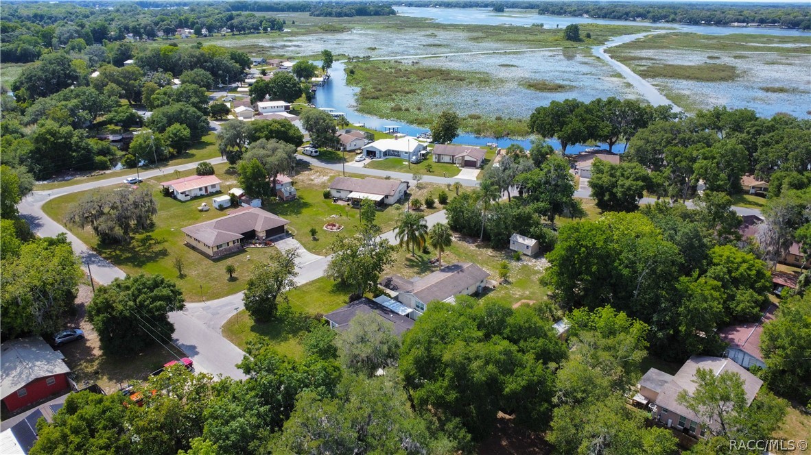 9503 E Fernwood Place