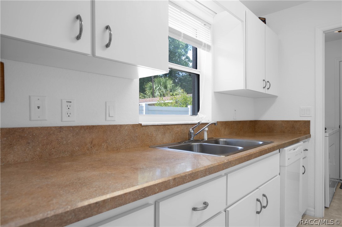 9503 E Fernwood Place