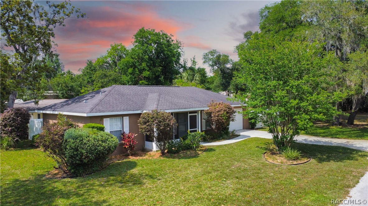 9503 E Fernwood Place