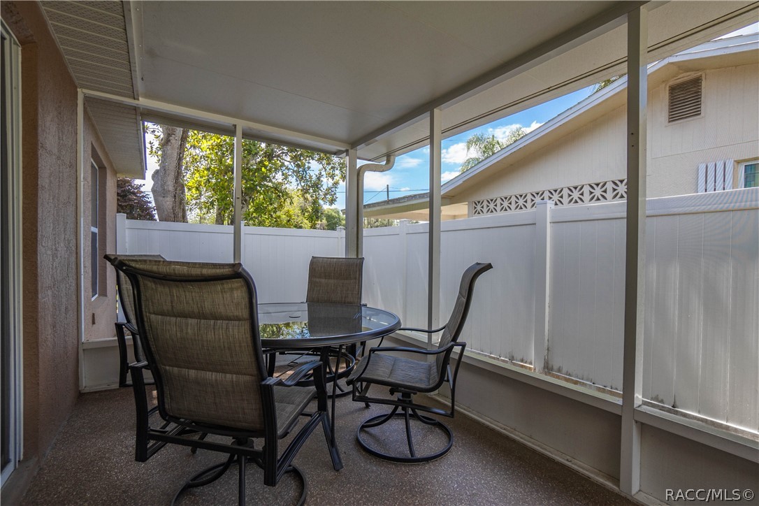 9503 E Fernwood Place