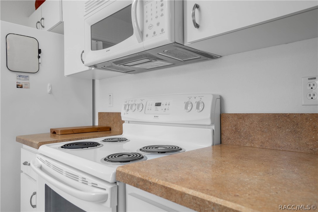 9503 E Fernwood Place