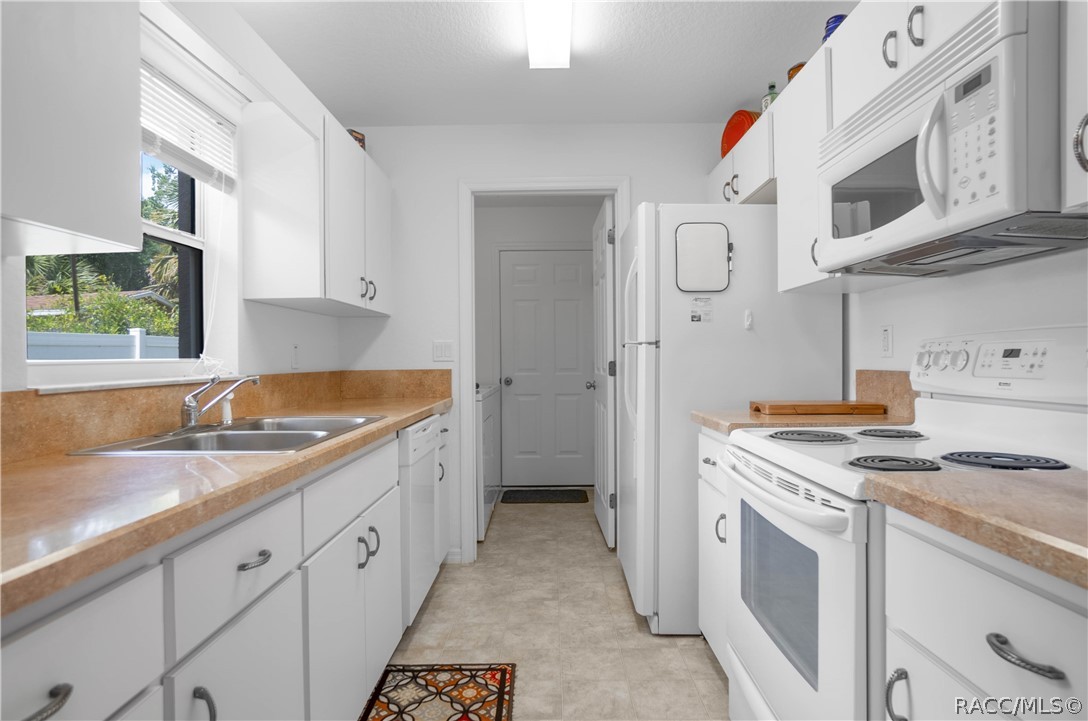 9503 E Fernwood Place