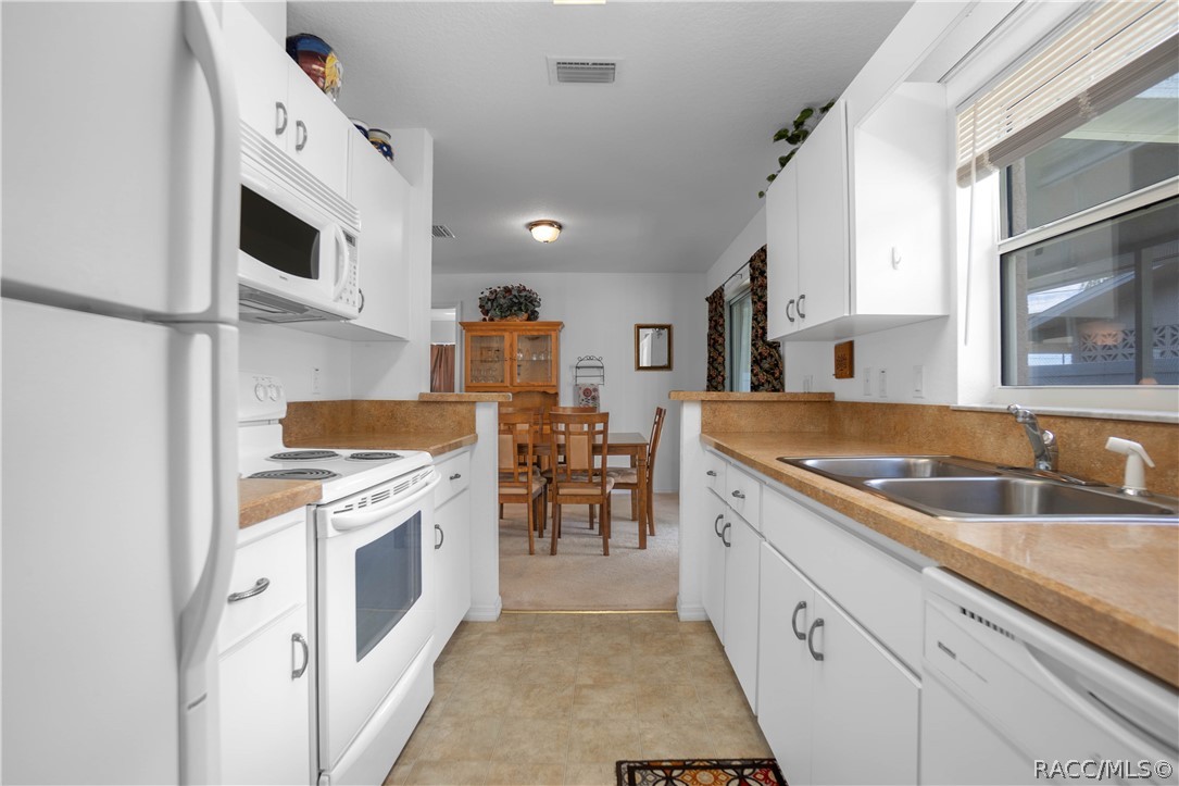 9503 E Fernwood Place