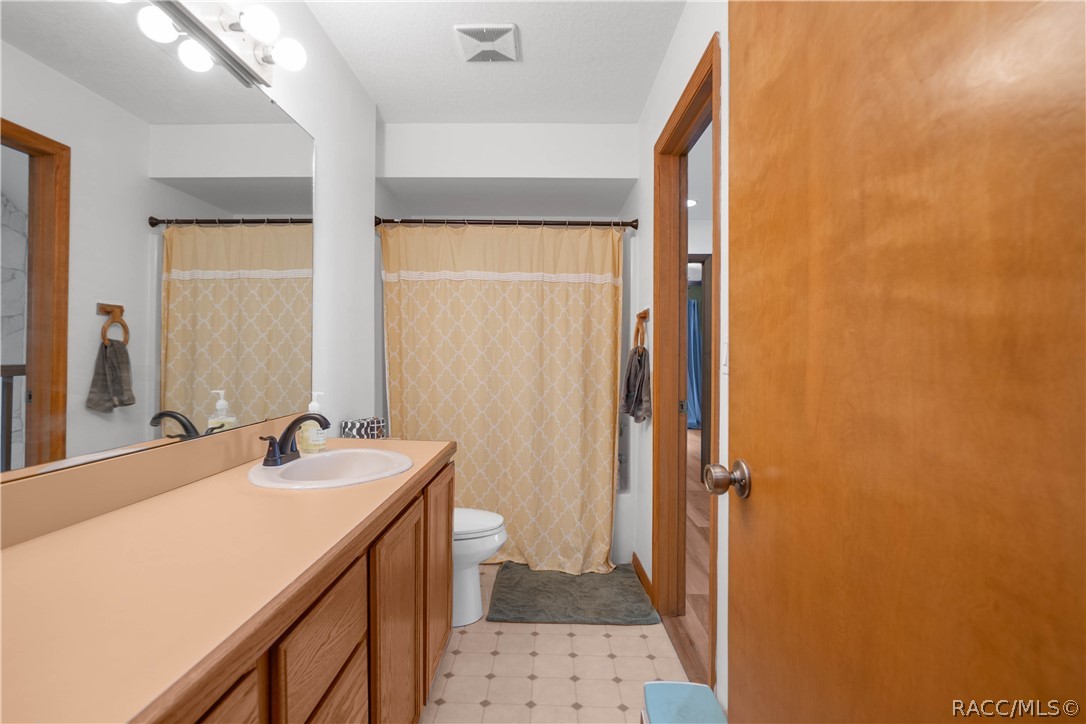 8853 E Henderson Trail