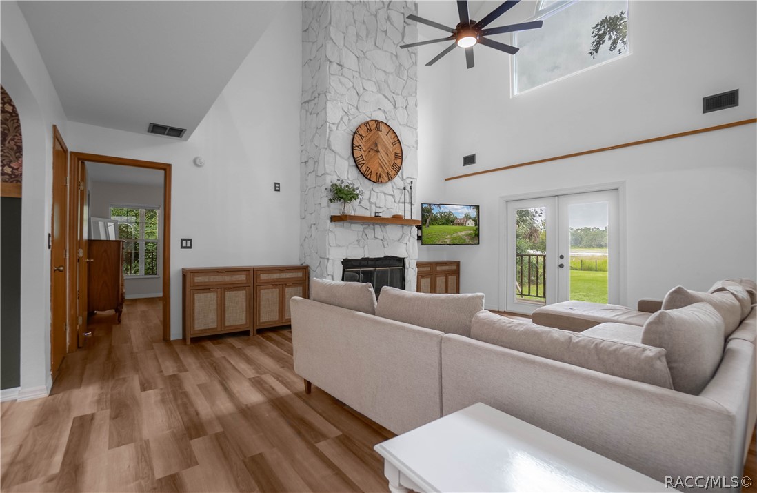 8853 E Henderson Trail