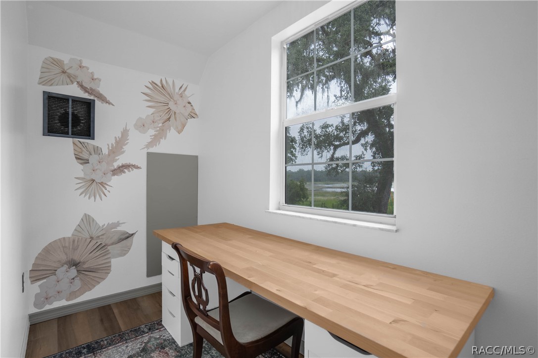 8853 E Henderson Trail