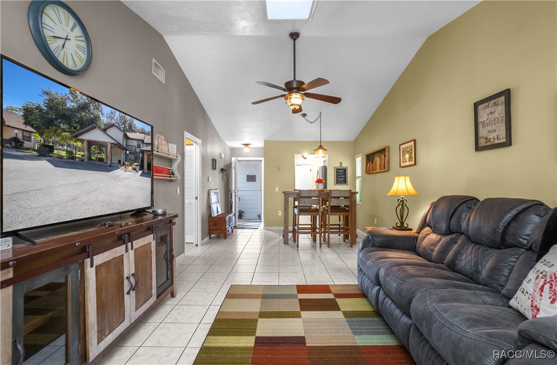 240 E Glassboro Court 4A
