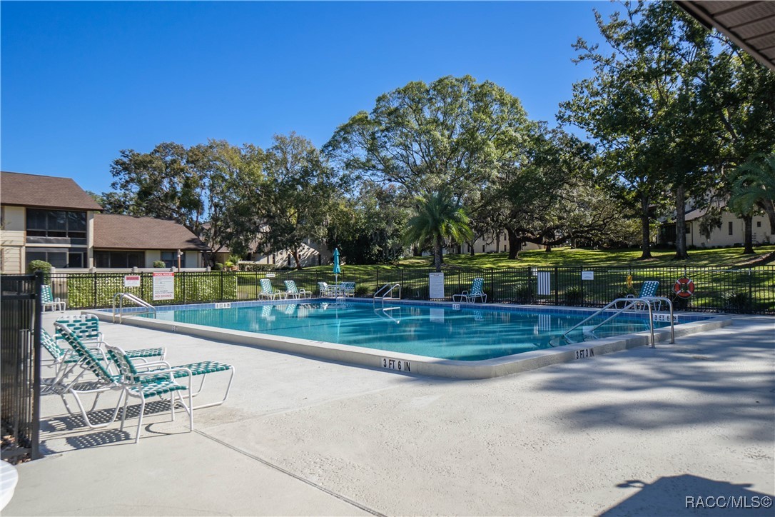 240 E Glassboro Court 4A