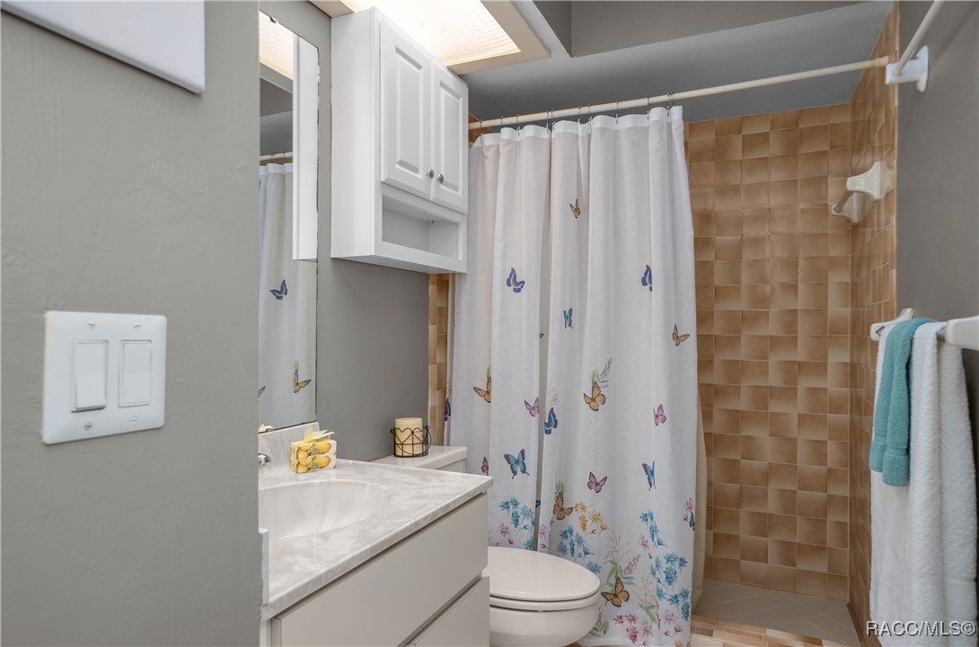 240 E Glassboro Court 4A