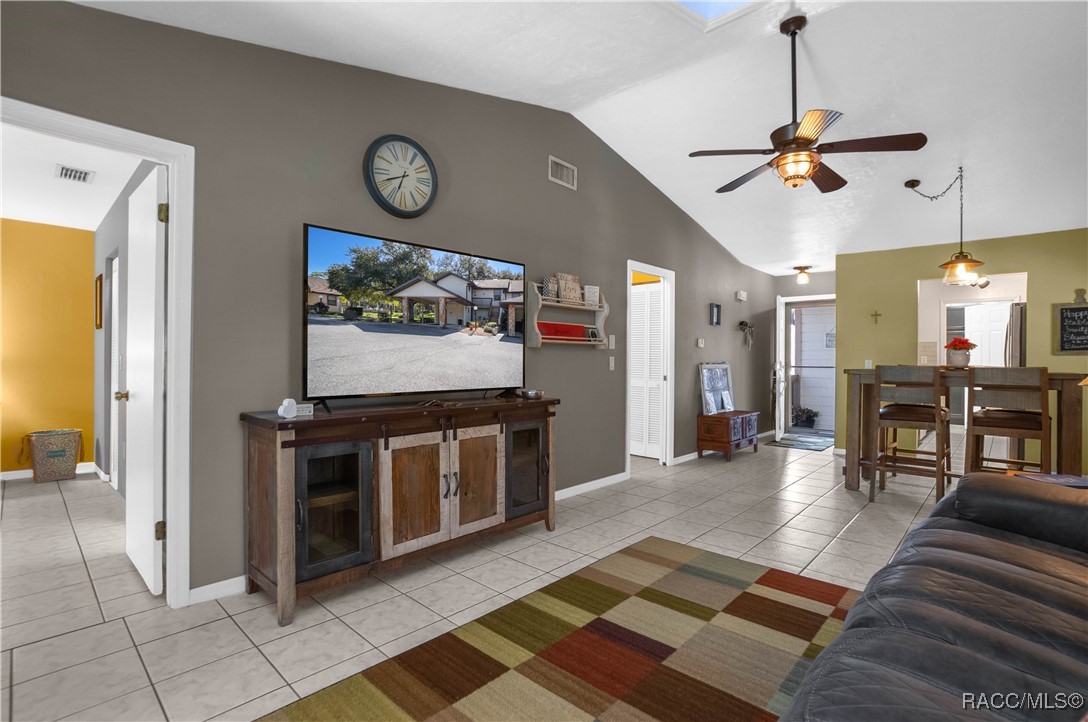 240 E Glassboro Court 4A