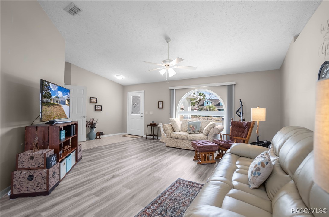 3216 S Franklin Terrace