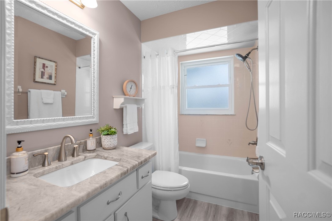 3216 S Franklin Terrace