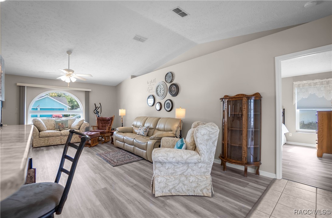 3216 S Franklin Terrace