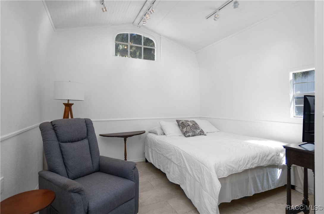 16490 SW Indiana Avenue