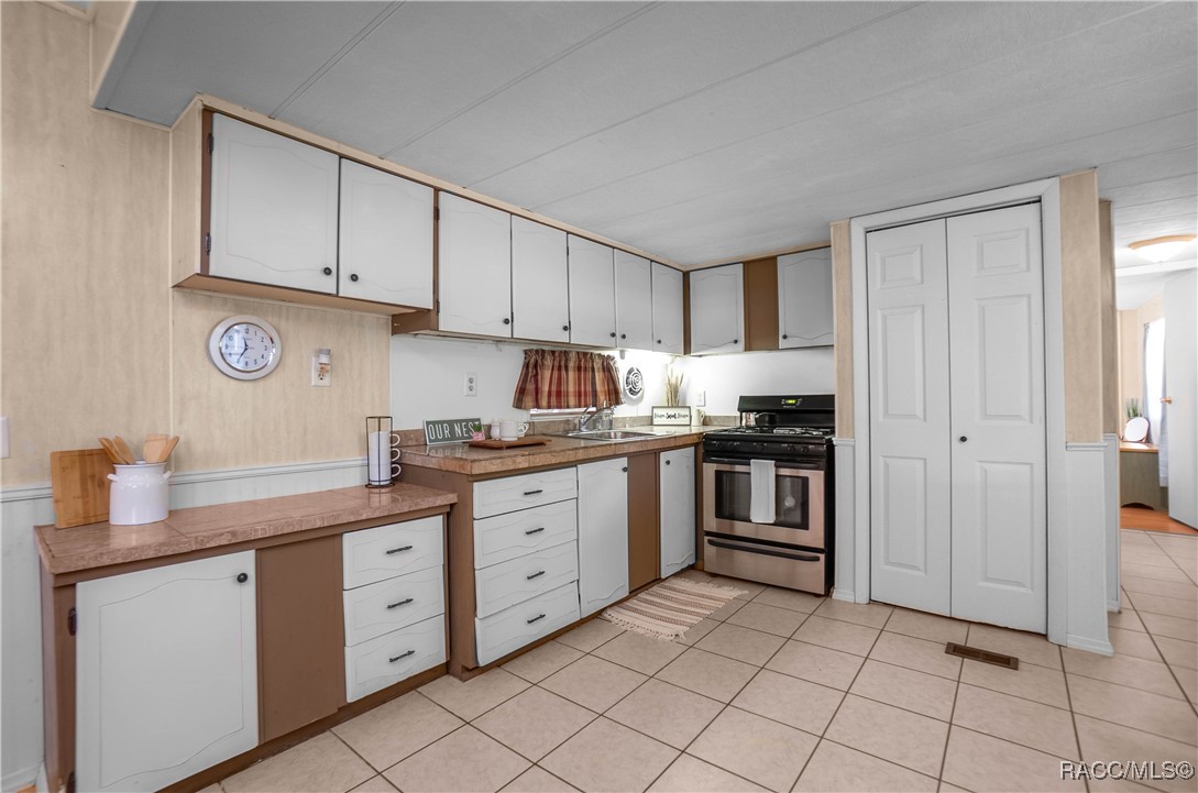 6076 N Speckled Perch Terrace