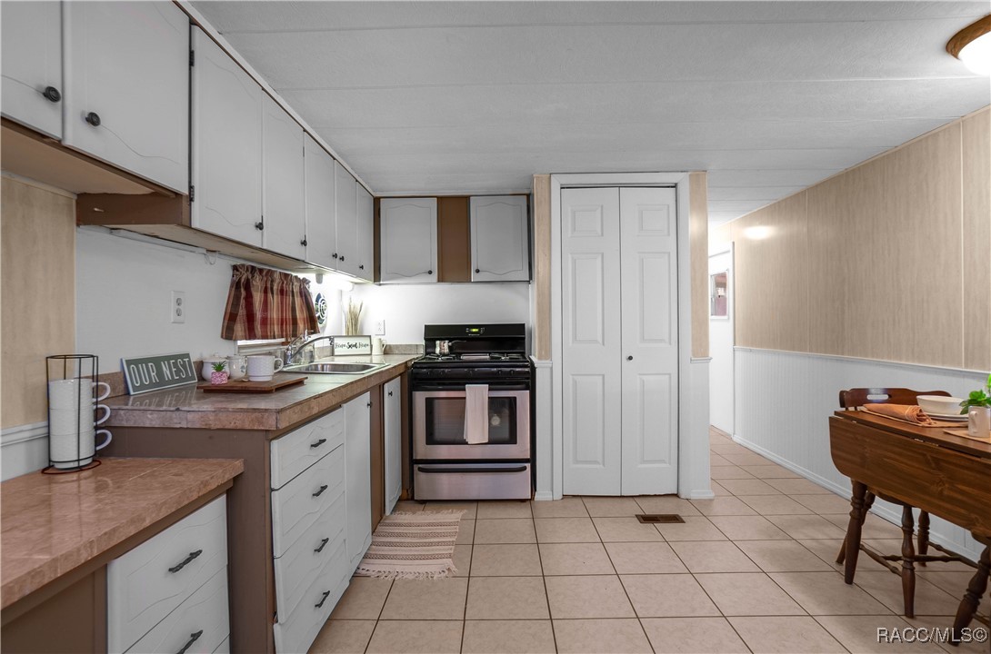 6076 N Speckled Perch Terrace