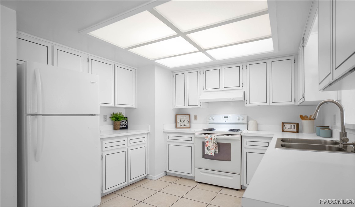 6377 E Wingate Street