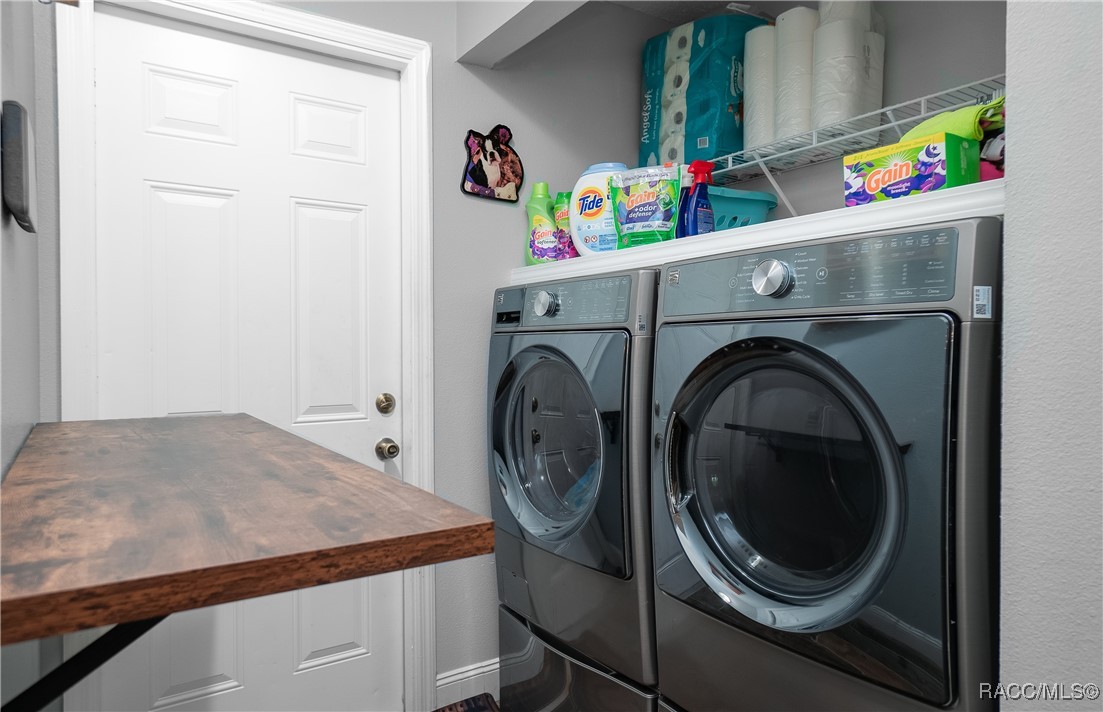 3956 S Fernpark Terrace