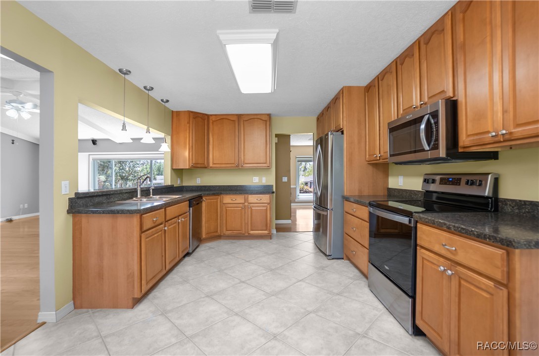 3495 E Foxwood Court