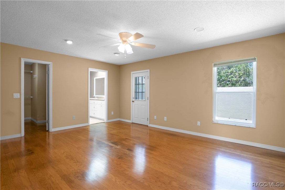 3495 E Foxwood Court