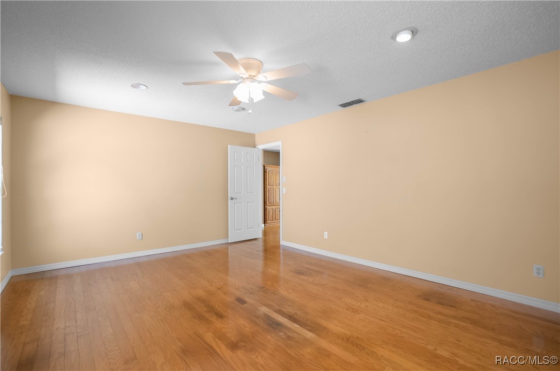 3495 E Foxwood Court