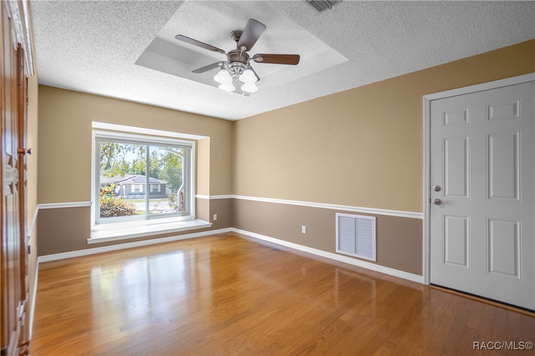 3495 E Foxwood Court