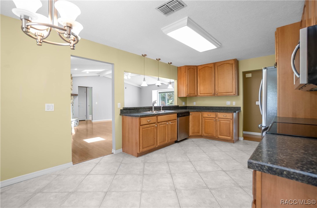 3495 E Foxwood Court