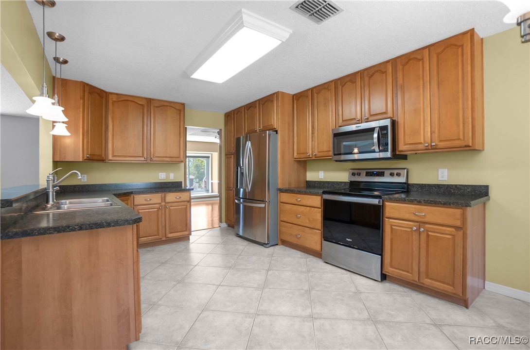 3495 E Foxwood Court