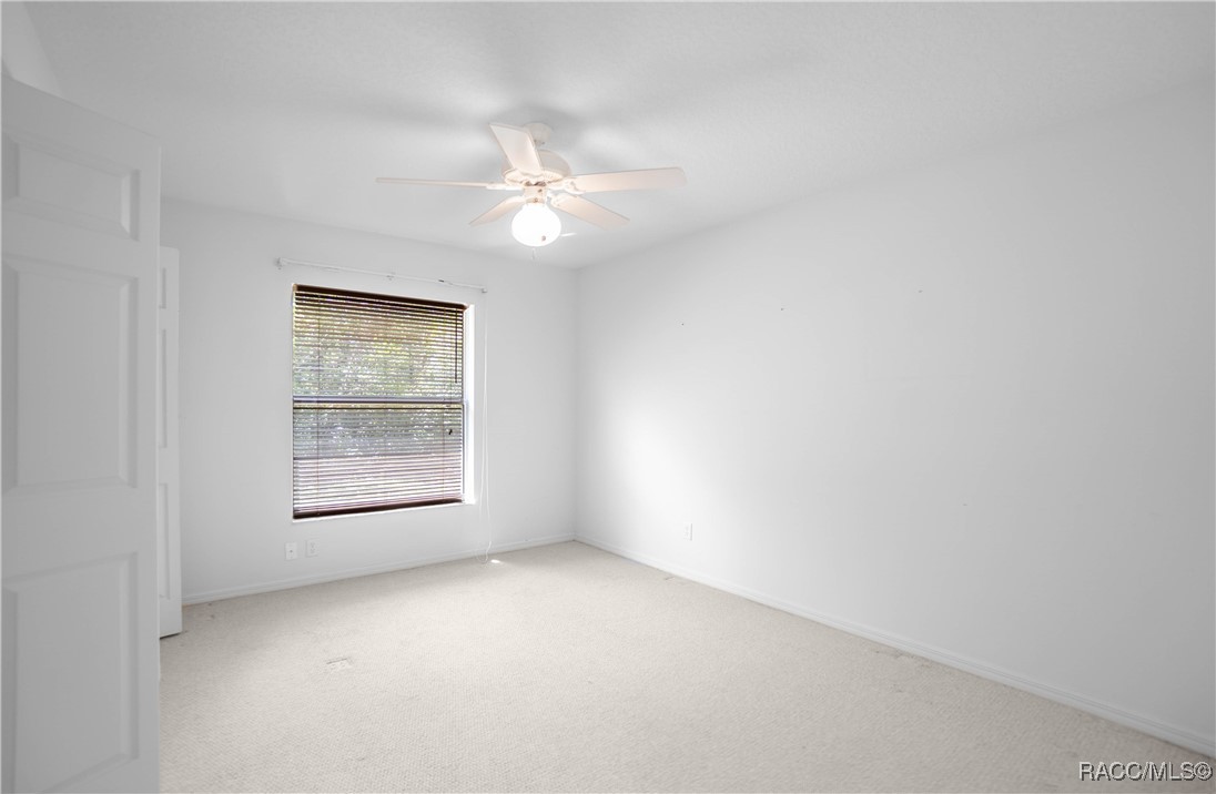 4581 N Rushmore Loop