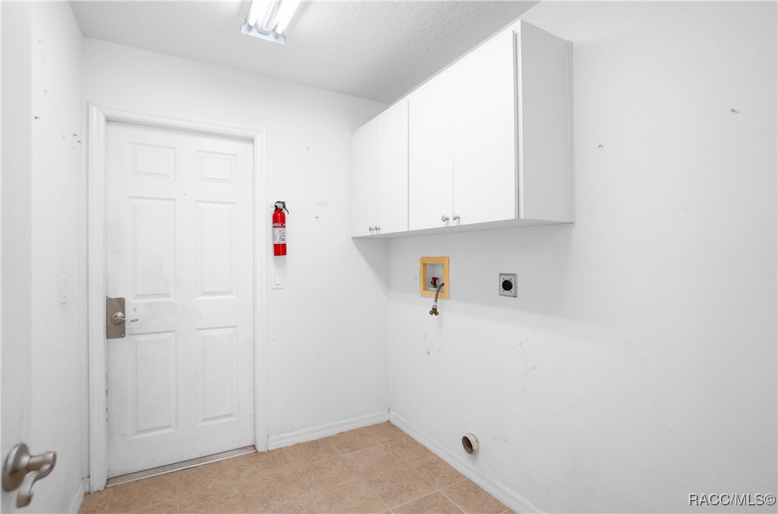 4581 N Rushmore Loop