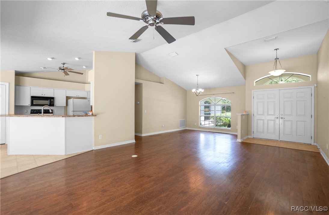 4581 N Rushmore Loop