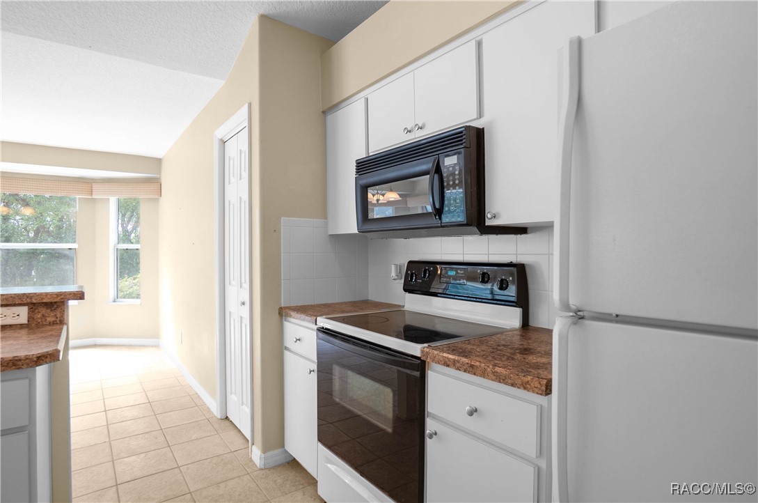 4581 N Rushmore Loop