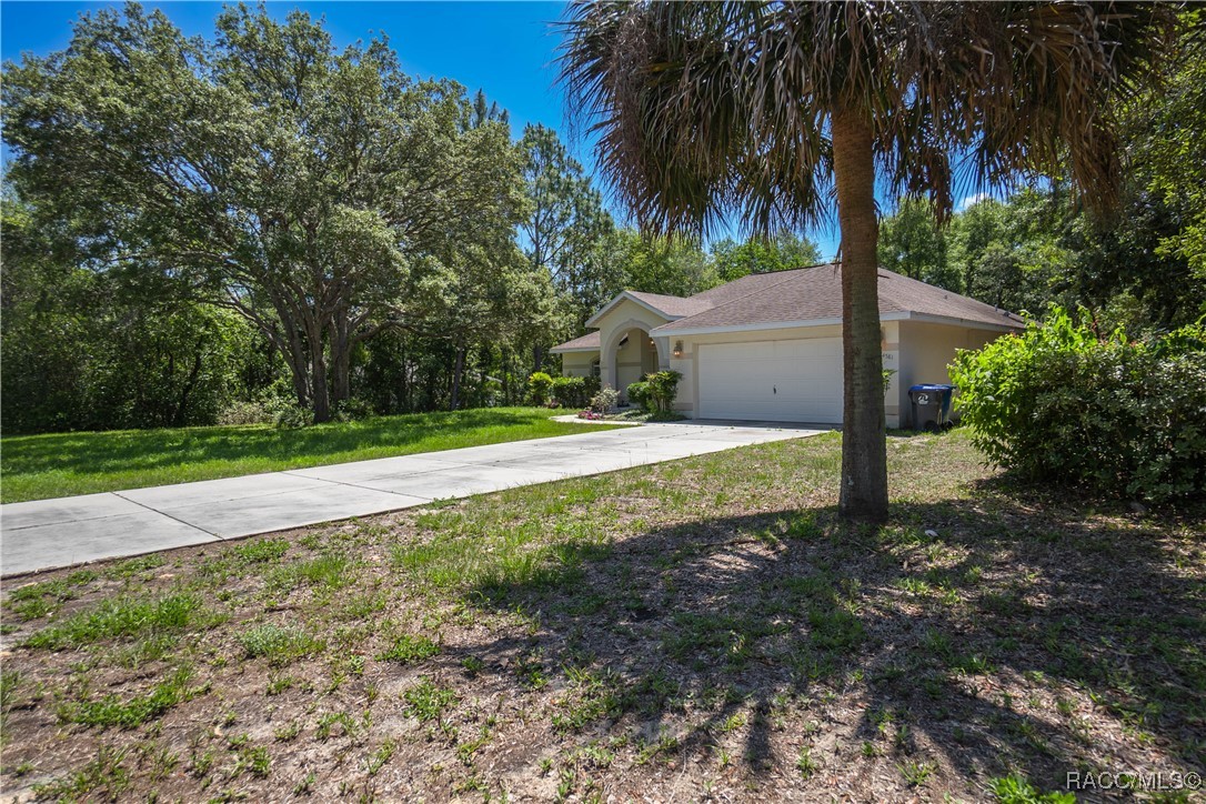 4581 N Rushmore Loop