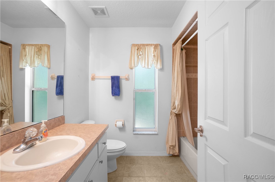 4581 N Rushmore Loop