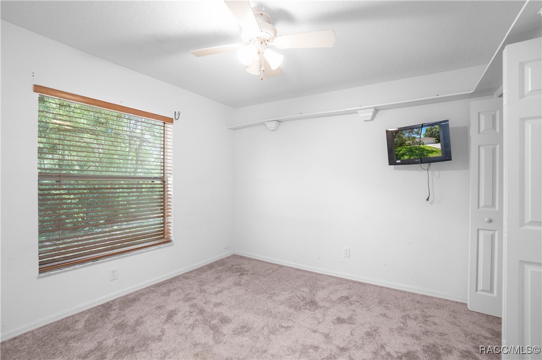 4581 N Rushmore Loop