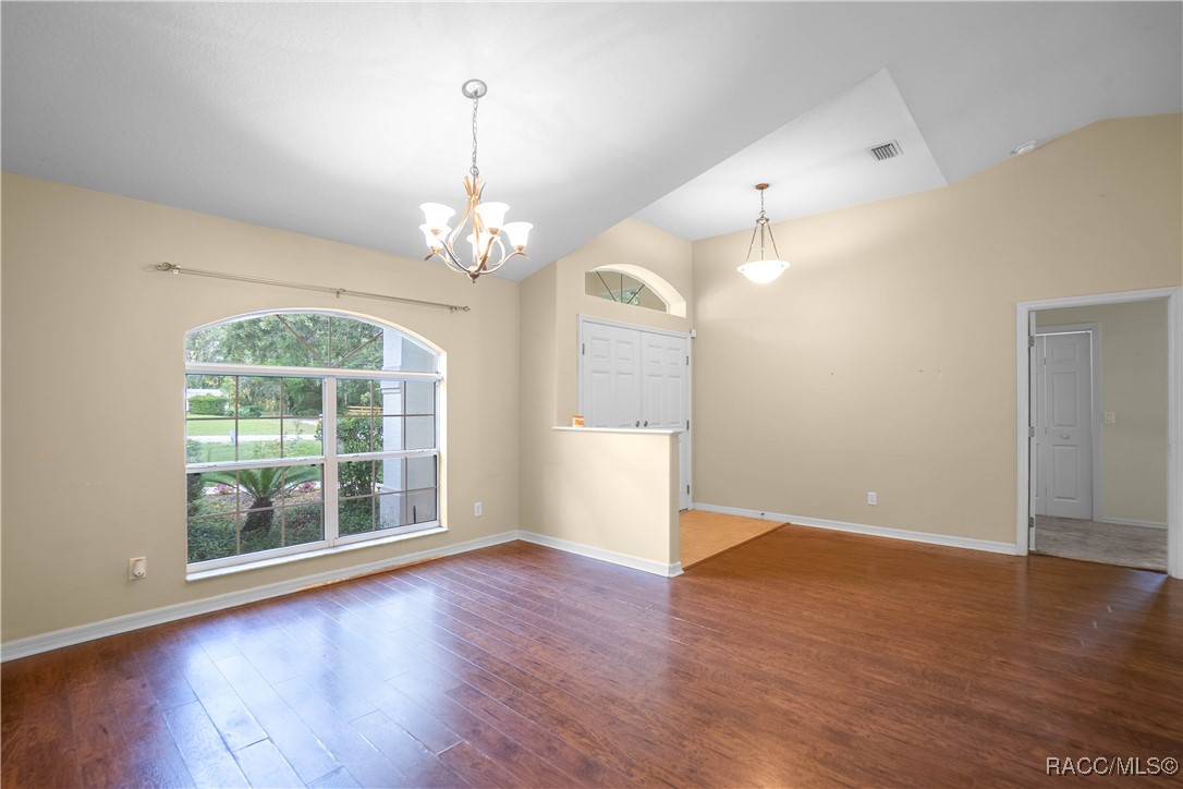 4581 N Rushmore Loop