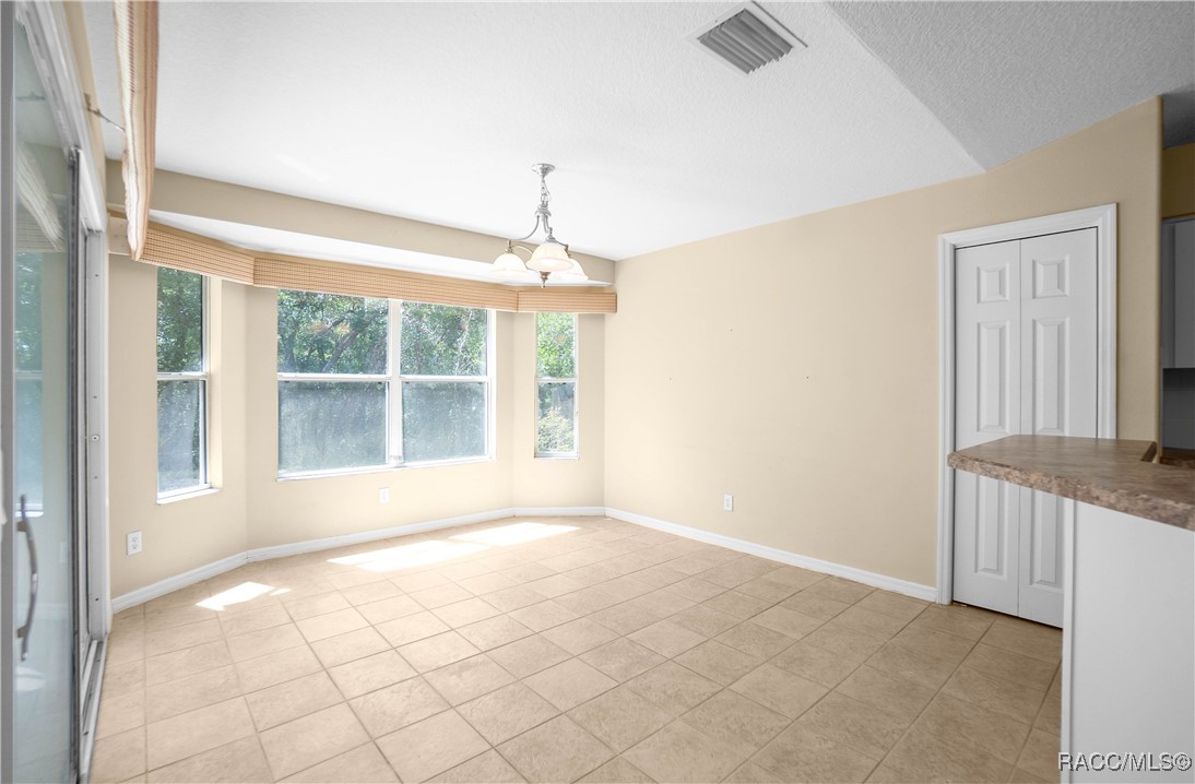 4581 N Rushmore Loop