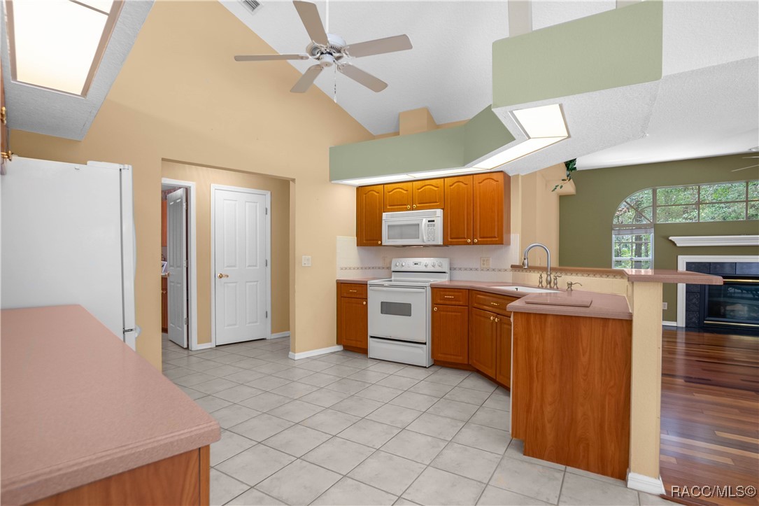 5326 N Red Ribbon Point