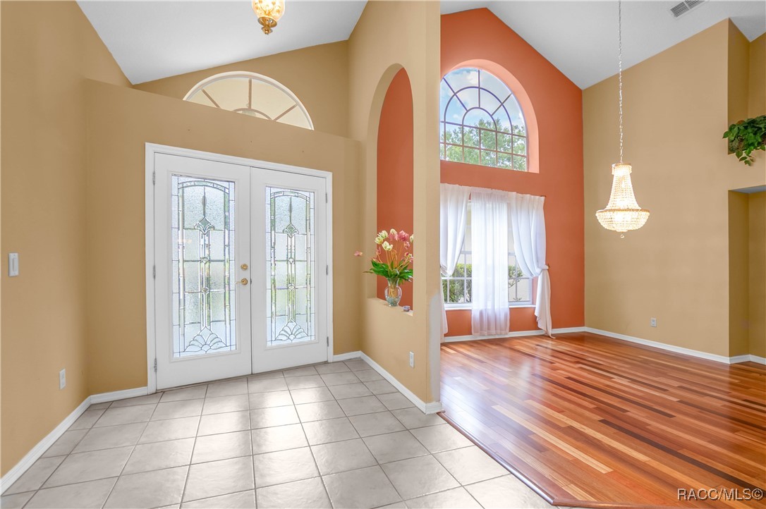 5326 N Red Ribbon Point