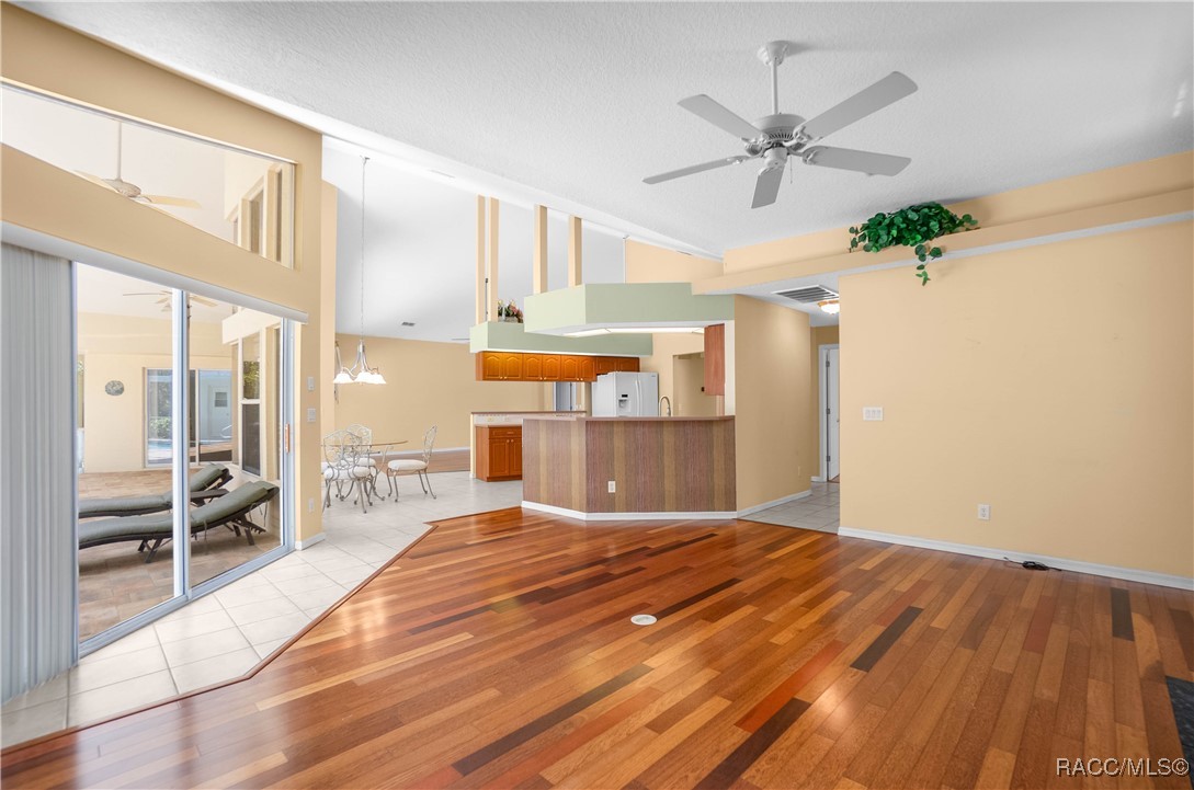 5326 N Red Ribbon Point